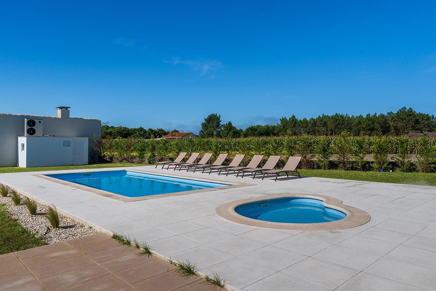 Villa Ria โอวาร์ ภายนอก รูปภาพ